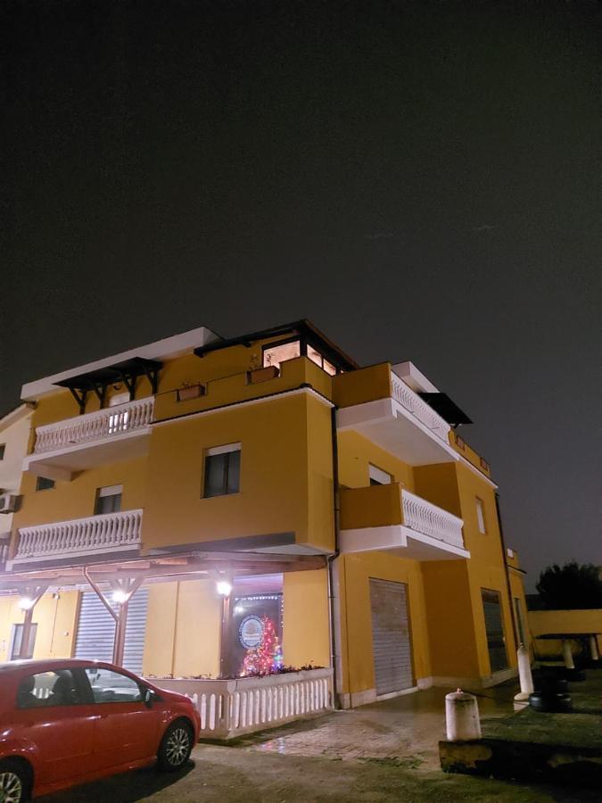 Ferienwohnung La Mansardina Cogna Exterior foto